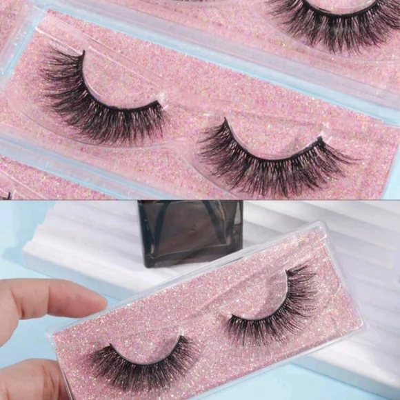 Eye lashes - Picture 3 of 4